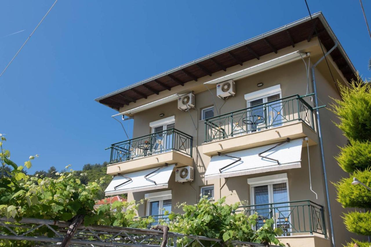 Dimitreli Venetia Studios Koinyra Exterior photo